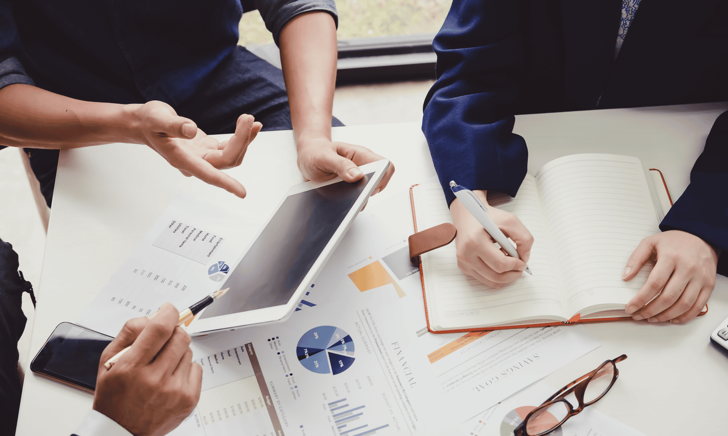 Trưởng phòng kinh doanh nên quản lý KPI nhân viên như thế nào?